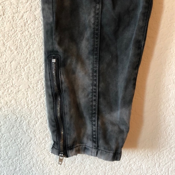 Ecote tie dyed pants marbled look to them bleached skinny zip ankle - Picture 4 of 7